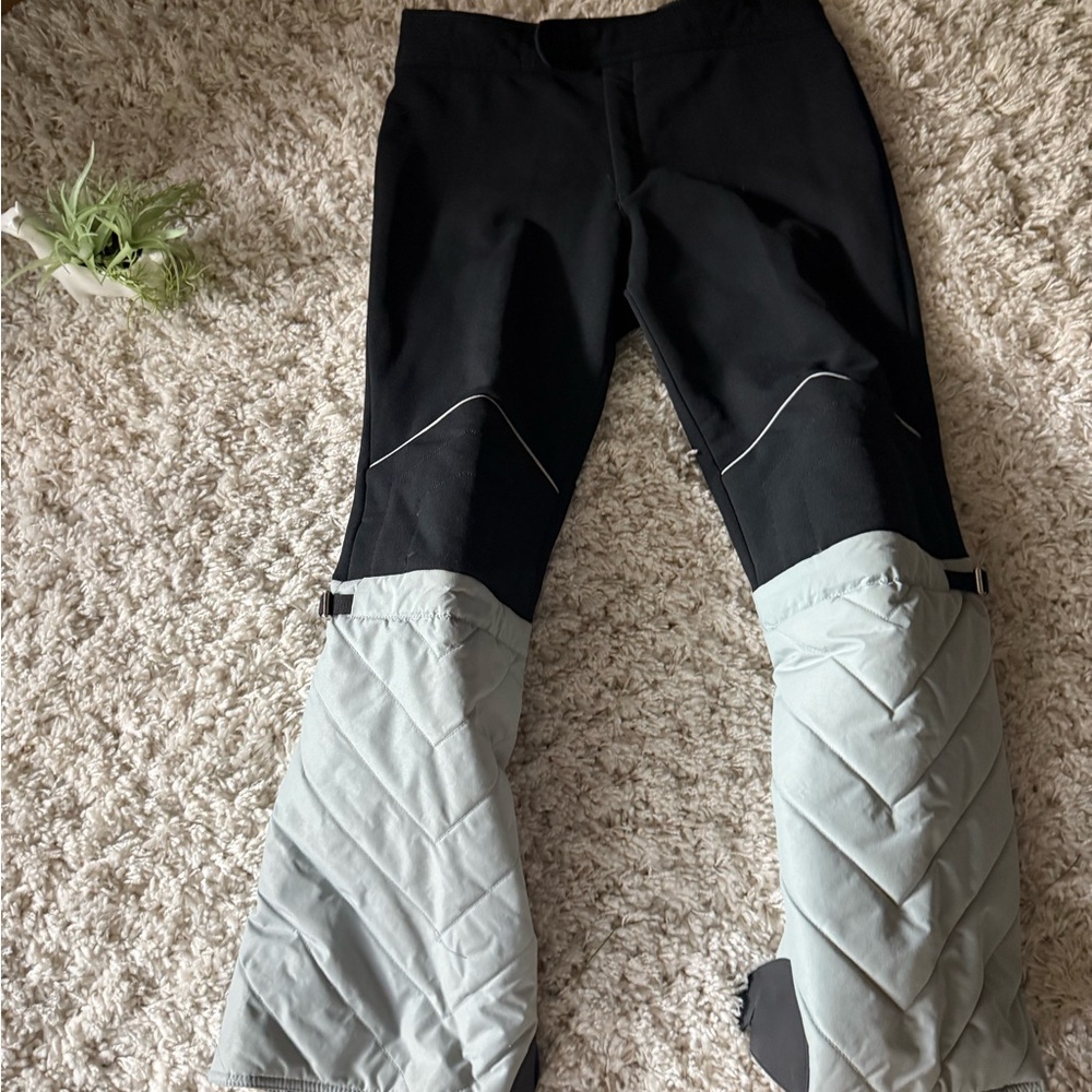 Chalet Black Quilted Apparel ski and snowboard athletic padded pants - Picture 3 of 6